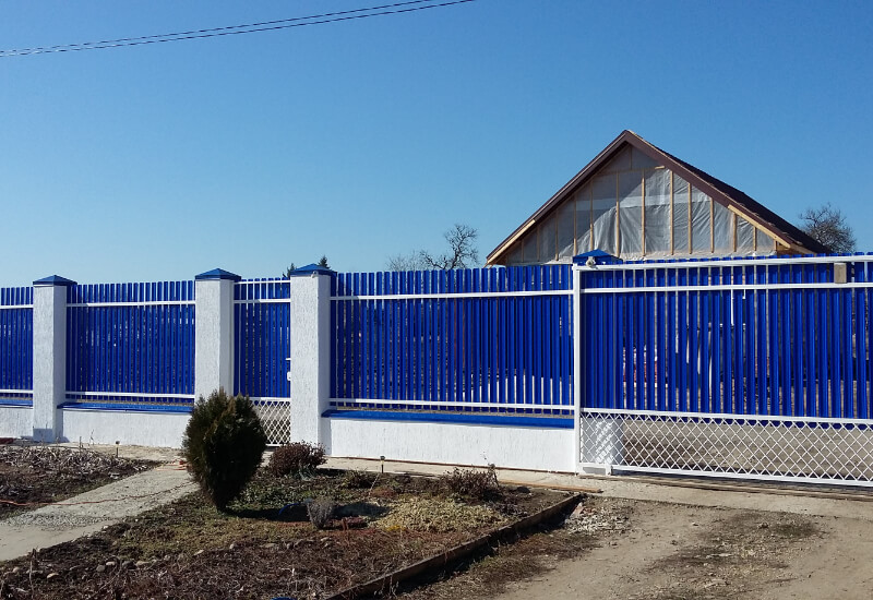 Забор из евроштакетника RAL5002 синий ультра, секция горизонт в Балхаше фото 1